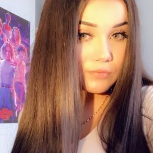 Meet your Posher, Daniela